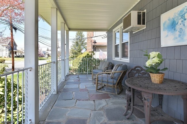 Foto del edificio - 58 1st Ave