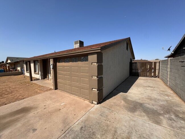 Building Photo - Wedgewood Park Homes