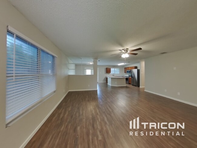 Building Photo - 9945 Sparrow Hawk Ln