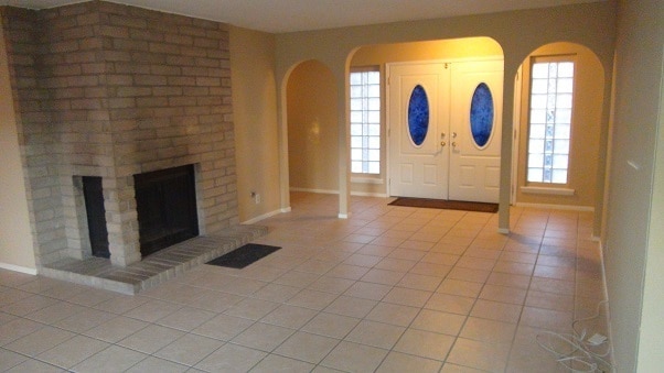 Building Photo - EASTSIDE HOME FOR RENT