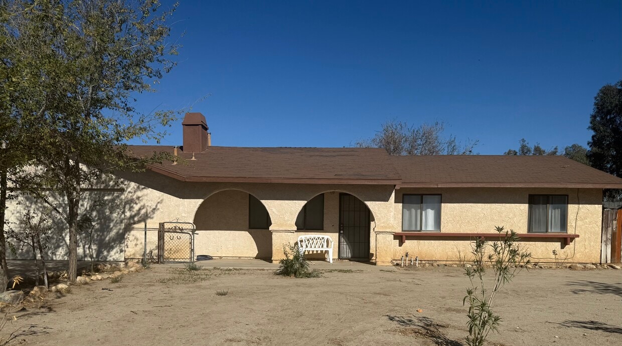 Foto principal - 10729 E Ave R 10