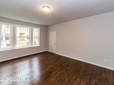 Foto del edificio - 4622 S Lake Park Ave