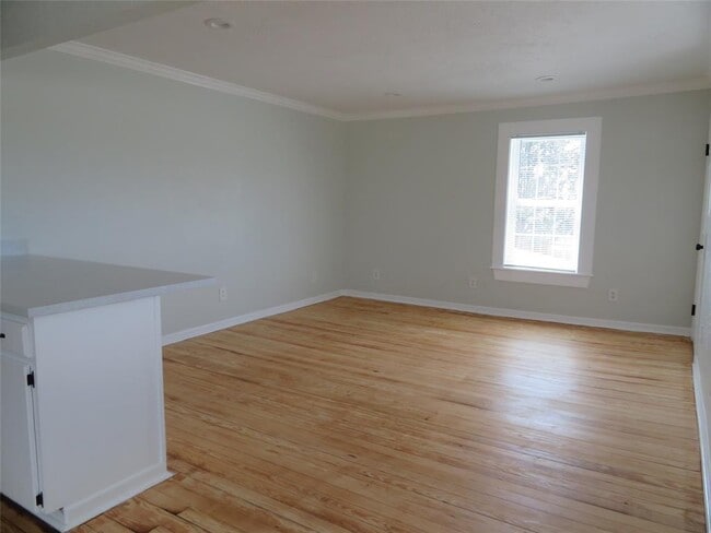 Foto del edificio - 5611 Lawson St