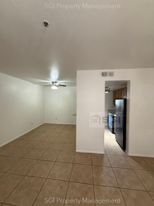 Foto del edificio - 12123 W Bell Rd