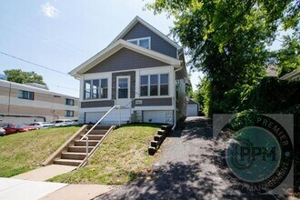 Building Photo - 4015 Marcy St