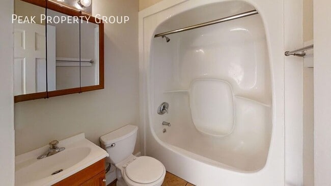 Foto del edificio - 1372 Indianola Ave