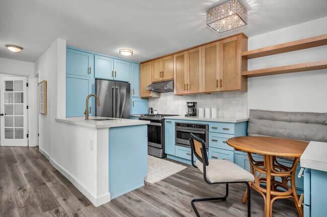 Cocina amueblada - 3640 Cardiff Ave