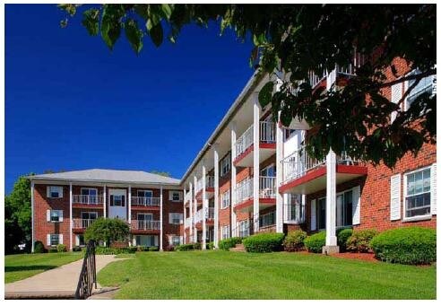 Foto del edificio - 12 Brattle Dr