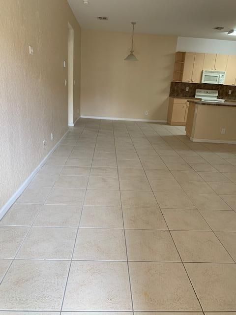 Foto del edificio - 3565 Forest Hill Blvd