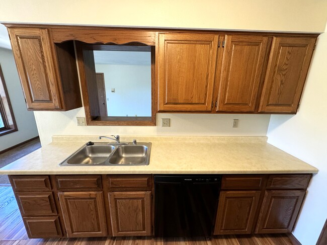 Building Photo - 3001 Cimarron Trl