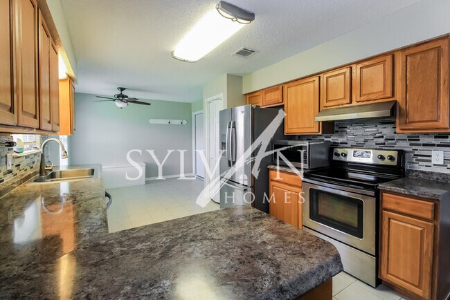 Foto del edificio - Gorgeous 3BR 2BA home with nice curb appeal