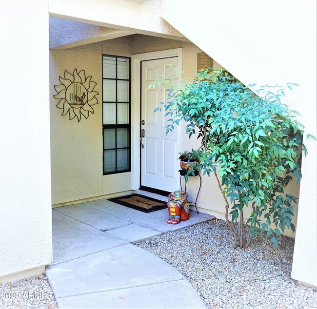 Building Photo - 6885 E Cochise Rd