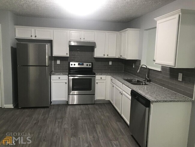 Building Photo - 1585 Keystone Dr