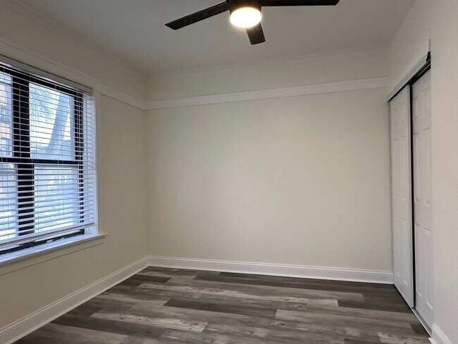 Foto del edificio - 7227 N Wolcott Ave