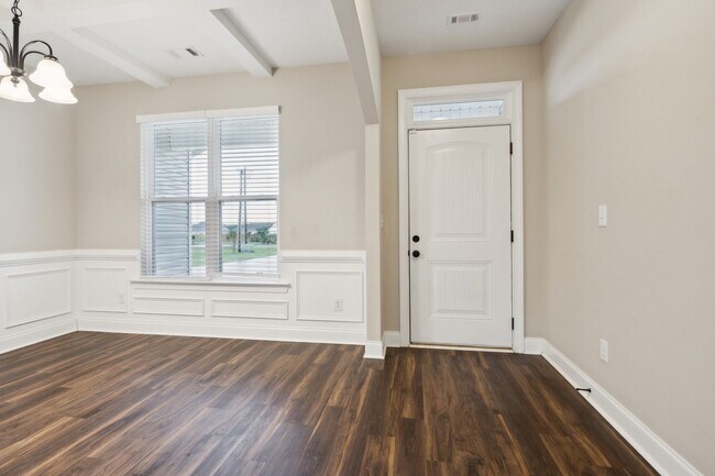 Foto del edificio - Charming 3BR House in Warrenville