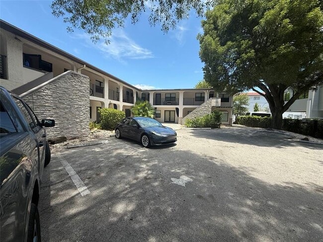Building Photo - 1109 E Broward Blvd