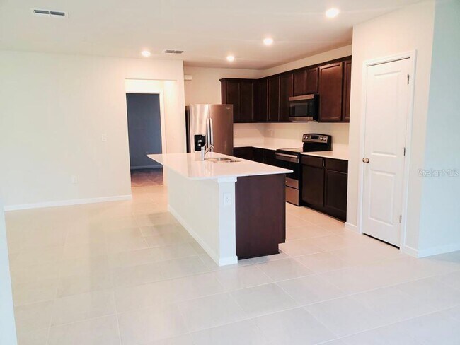 Building Photo - 30579 Gilbern Rd