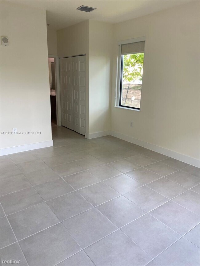 Foto del edificio - 3 br, 2 bath House - 8301 NW 41st St # B-110