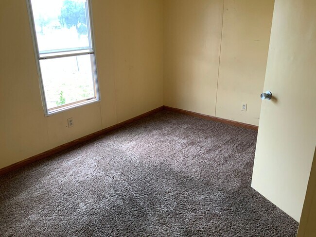 Building Photo - 80 Rolling Creek Dr