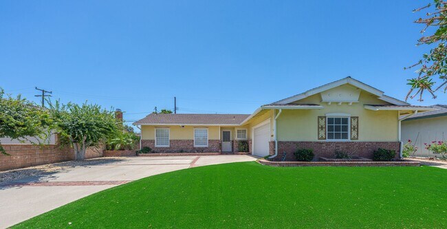 Photo - Fountain Valley Charm Meets Modern Living! House