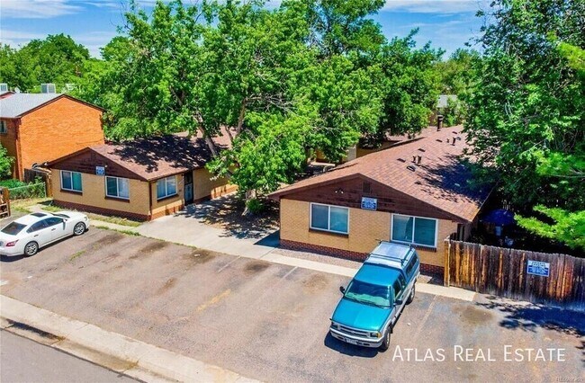 Foto del edificio - 4574 Everett Ct