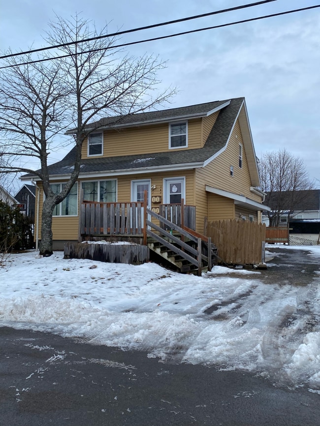 Building Photo - 381 Rue Beausejour