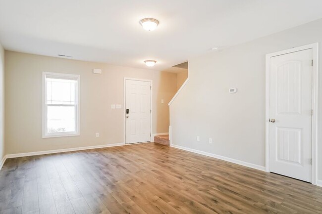 Building Photo - 77 Longleaf Pine St
