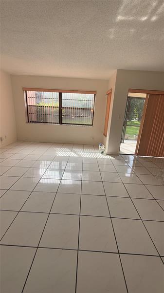 Foto del edificio - 22 Laredo Pl