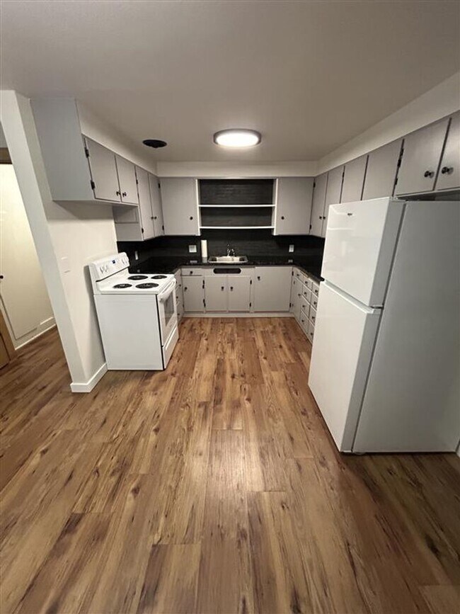 Foto del edificio - 1795 Main Street