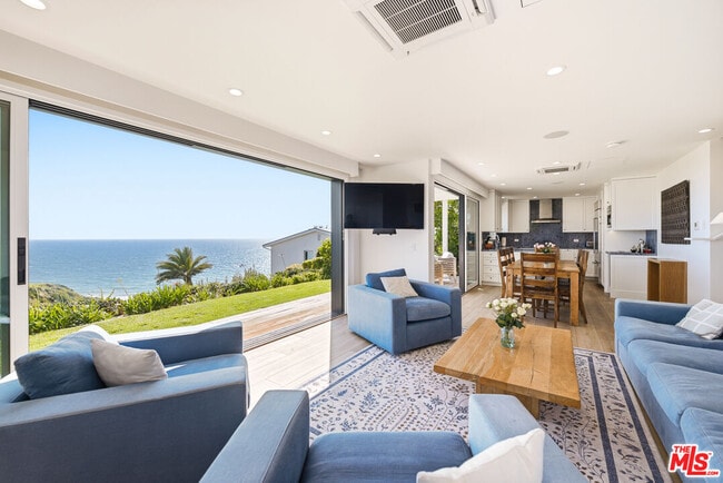 Building Photo - 6817 Seawatch Ln