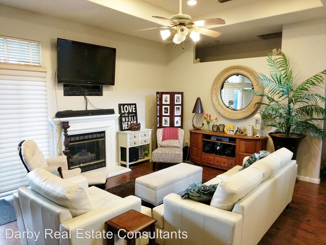 Foto del edificio - 567 Birchwood Rd