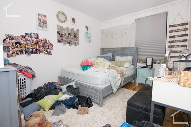 Building Photo - HOT BRIGHTON LISTING!!!!
