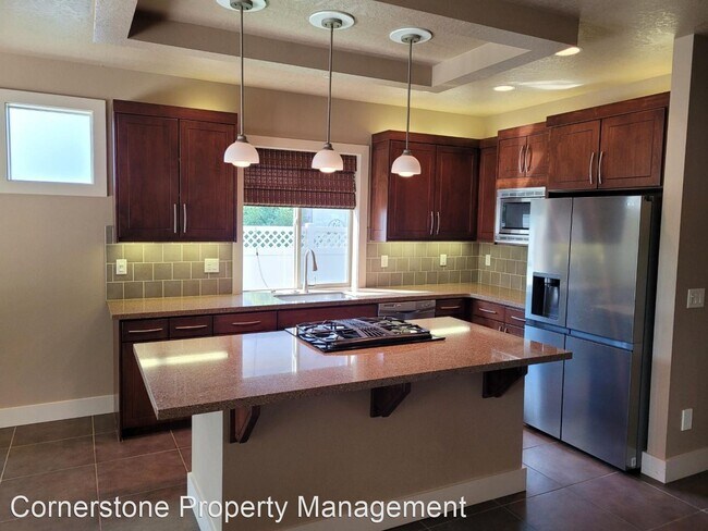 Building Photo - 3 br, 2.5 bath House - 4446 N. Abruzzo Ave.