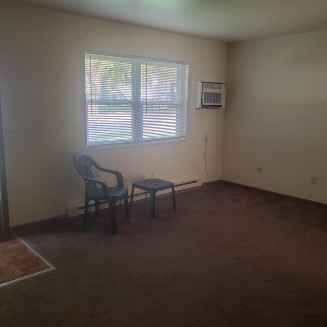 Foto del edificio - 2822 Burbank Ave