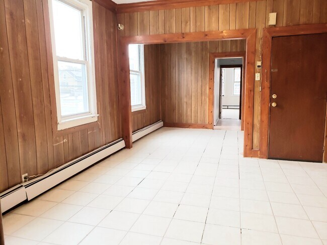 Building Photo - 677 Kennedy Blvd