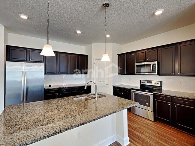 Building Photo - 4708 Megan Hammock Way