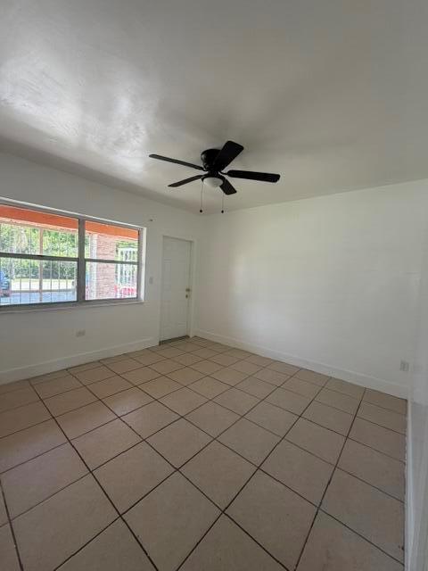 Foto del edificio - 648 NE 139th St
