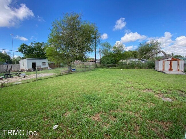 Foto del edificio - 2 br, 1 bath House - 4953 MONITOR ST.