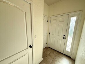 Building Photo - 4855 Hahns Peak Dr