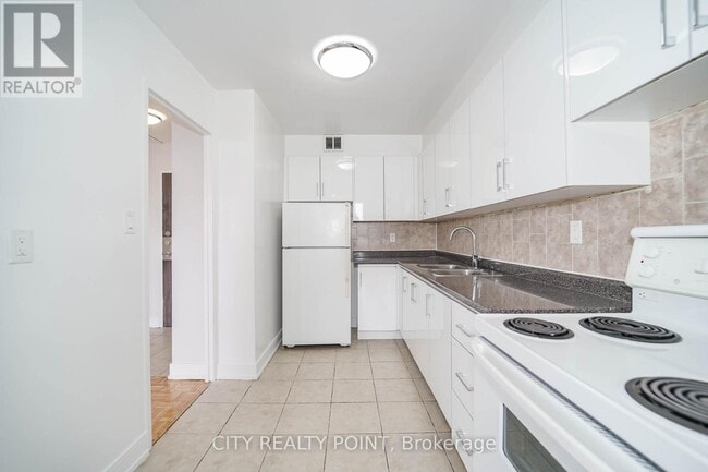 Photo du bâtiment - 6200 Bathurst St