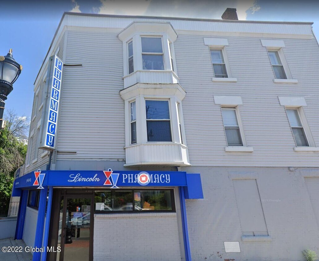 Primary Photo - 300 Morton Ave