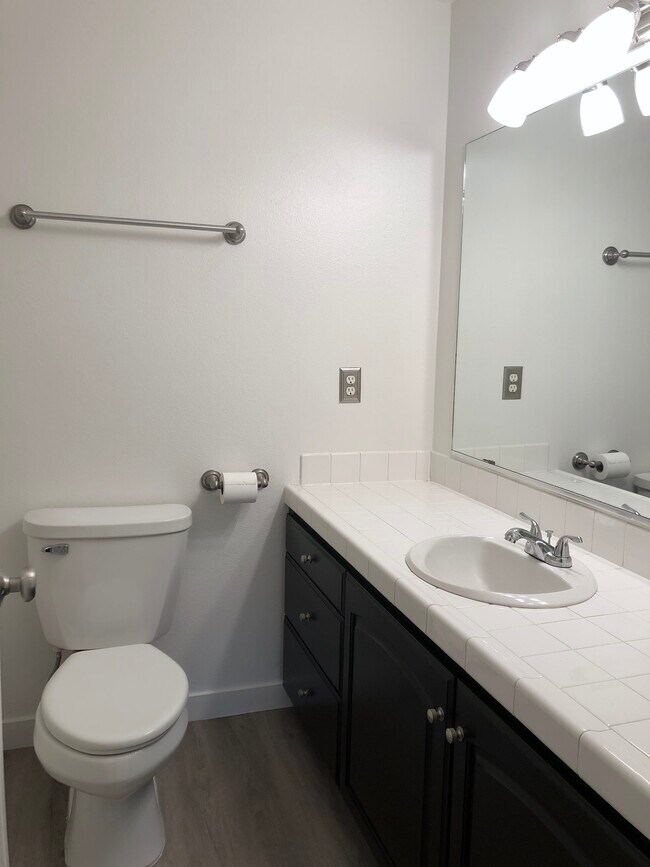 Building Photo - 86 N Garden Park Dr