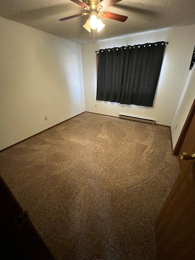 Foto del edificio - 600 Overdale Dr