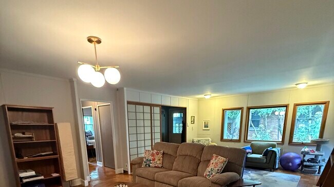 Foto del edificio - 707 W Iowa St