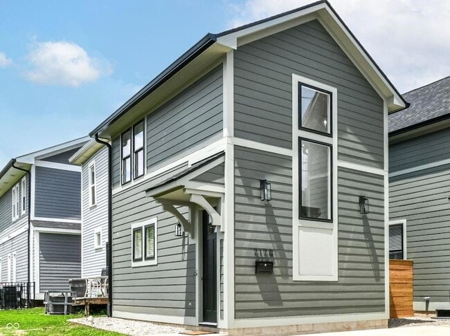 Photo - 717 E 27th St Townhome