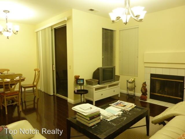 Building Photo - 485 Belle Vista Dr