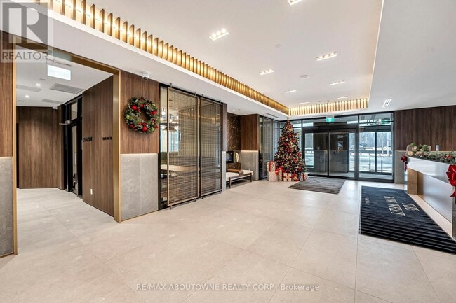 Photo du bâtiment - 2501 Saw Whet Blvd.