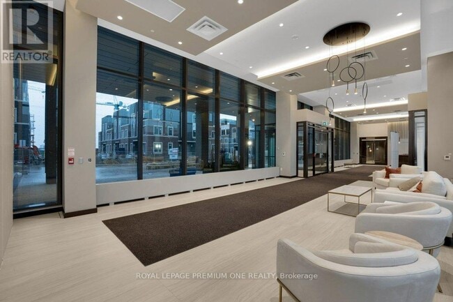 Building Photo - 10 Honeycrisp Cres