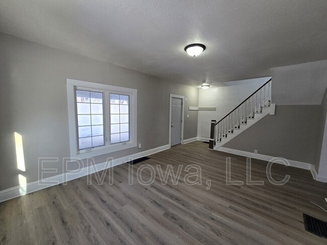 Foto del edificio - 827 Dawson St