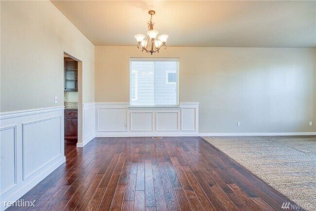 Building Photo - 4 br, 2.5 bath House - 14855 91st Ave SE